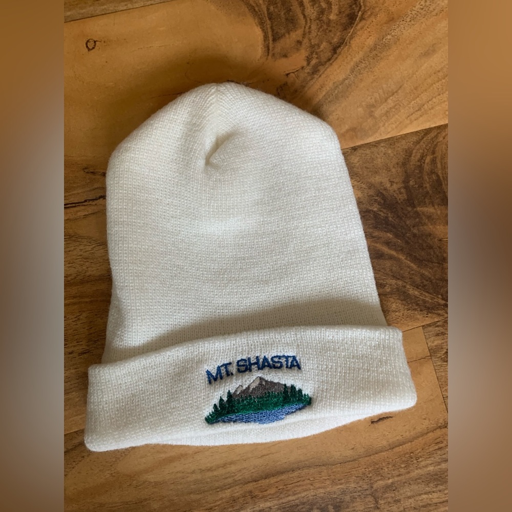 Mt. Shasta beanie all white